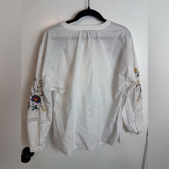 Cottagecore White Floral Embroidered lace detail Loft Top Sz Petite Small #1635 - Picture 4 of 7